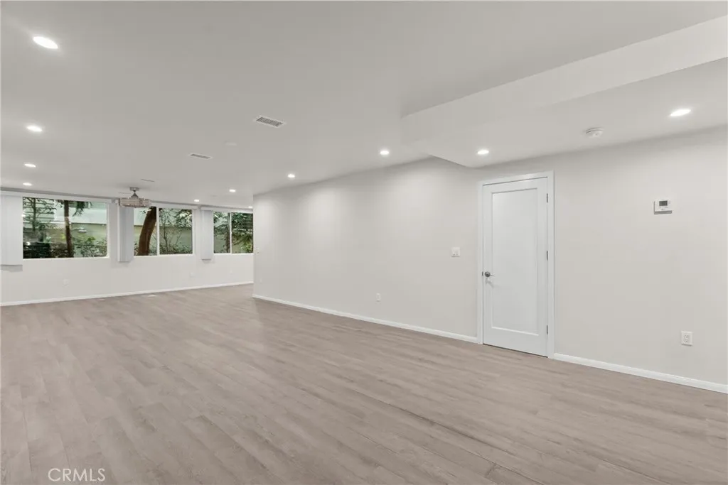 11044 Ophir Drive 304, Los Angeles, California 90024 home-pic-14